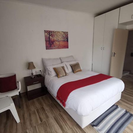 Union Guesthouse Pretoria-Noord Exteriör bild